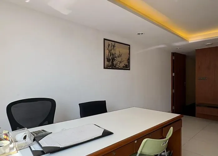 Jewelry Trade Center 2 Bedrooms 2 Bathrooms