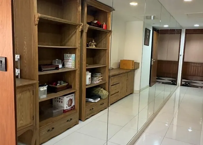 Jewelry Trade Center 2 Bedrooms 2 Bathrooms * Bangkok